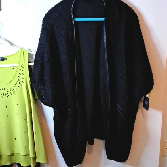 Sympli Jackets & Blazers - 🔥 Host Pick 🔥 NWT Sympli Black Jacket Fits 8-14